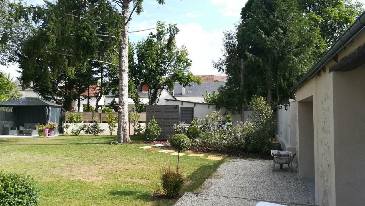 Gite Le Prince Imperial Onzain Exterior photo